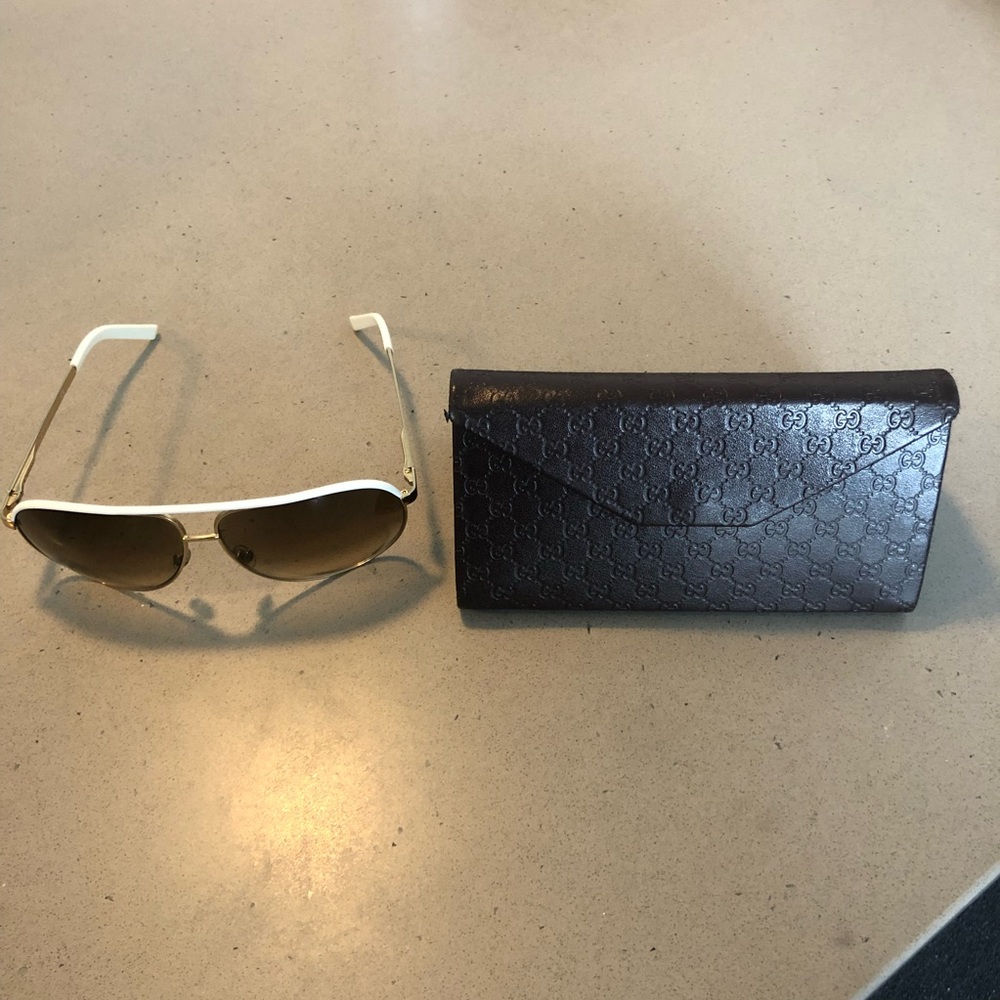Unisex Gucci aviator sunglasses